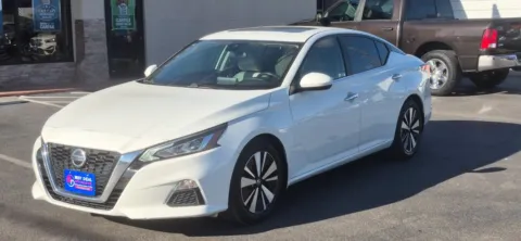 Photos of 2021 Nissan Altima 2.5 SV Sedan 4D for sale in El Paso, TX at Best Deal Auto Group