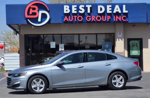 Silver 2021 Chevrolet Malibu LT Sedan 4D for sale in El Paso, TX