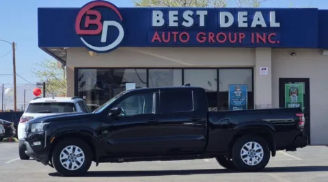 Black 2022 Nissan Frontier Crew Cab SV Pickup 4D 6 ft for sale in El Paso, TX