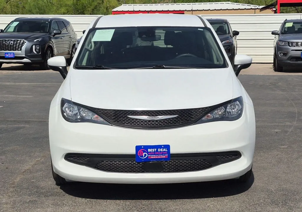 Chrysler Voyager photo 9