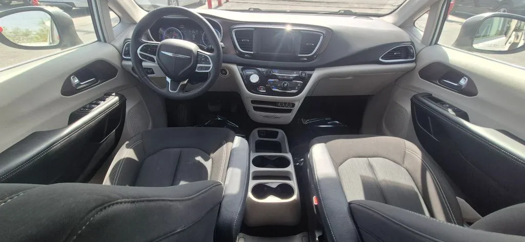 Chrysler Voyager photo 17