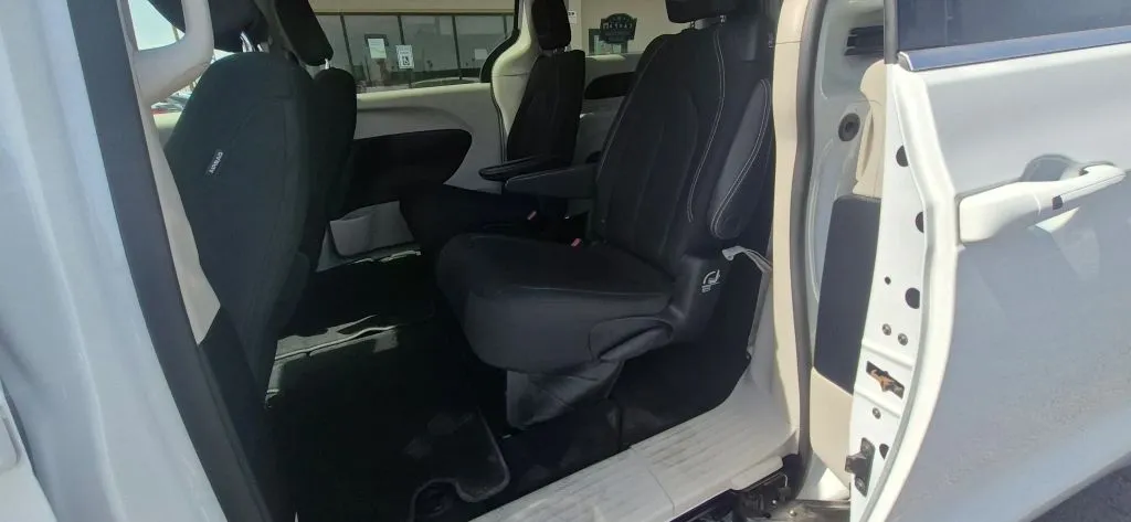 Chrysler Voyager photo 11
