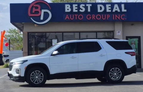 White 2023 Chevrolet Traverse LT Sport Utility 4D for sale in El Paso, TX