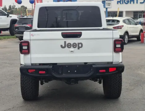 More photos of 2020 Jeep Gladiator Rubicon Pickup 4D 5 ft at Best Deal Auto Group, TX