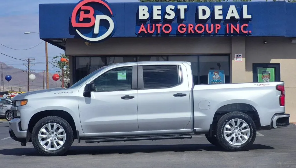 Silver 2021 Chevrolet Silverado 1500 Crew Cab Custom Pickup 4D 5 3/4 ft for sale in El Paso, TX
