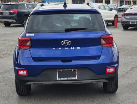 More photos of 2022 Hyundai Venue SEL Sport Utility 4D at Best Deal Auto Group, TX