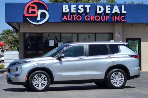 Silver 2024 Mitsubishi Outlander ES Sport Utility 4D for sale in El Paso, TX