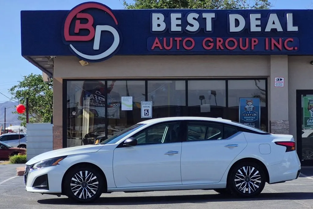 White 2025 Nissan Altima 2.5 SV Sedan 4D for sale in El Paso, TX