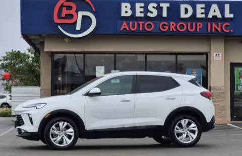 White 2024 Buick Encore GX Preferred Sport Utility 4D for sale in El Paso, TX