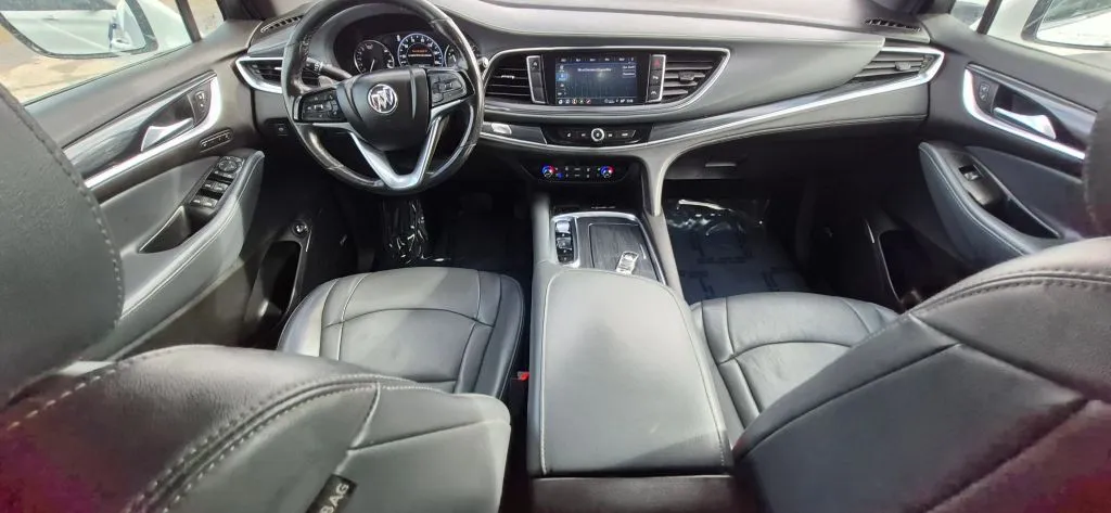 Buick Enclave photo 16