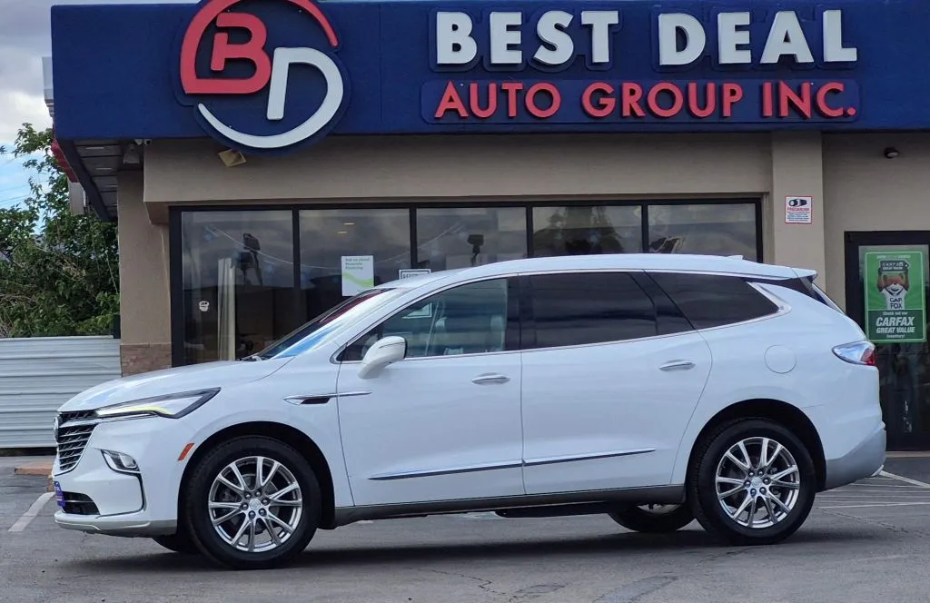 2022 Buick Enclave Premium's photo