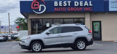 Silver 2015 Jeep Cherokee Latitude Sport Utility 4D for sale in El Paso, TX