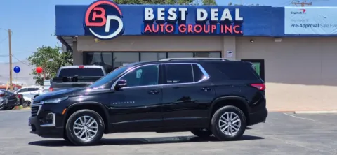 Black 2023 Chevrolet Traverse LT Sport Utility 4D for sale in El Paso, TX