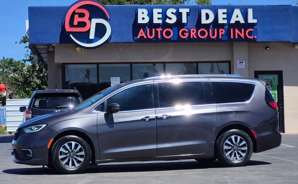 Gray 2021 Chrysler Pacifica Touring L Minivan 4D for sale in El Paso, TX