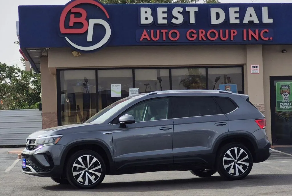 Gray 2024 Volkswagen Taos SE Sport Utility 4D for sale in El Paso, TX