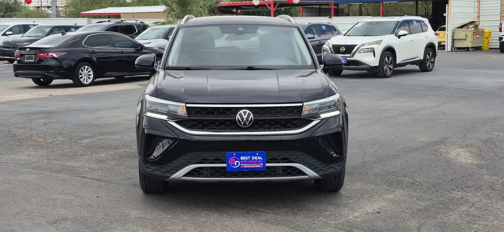 Volkswagen Taos photo 9