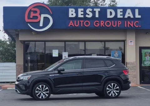 Black 2024 Volkswagen Taos SE Sport Utility 4D for sale in El Paso, TX
