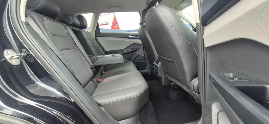 Volkswagen Taos photo 13