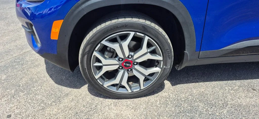 Kia Seltos photo 18
