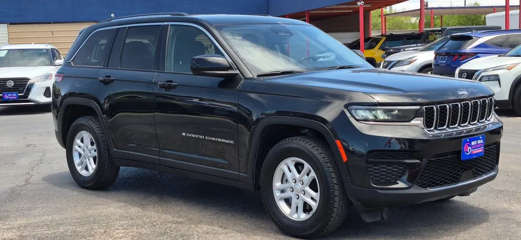 Jeep Grand Cherokee photo 8