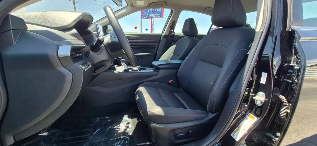 2025 Nissan Altima SV - Photo 11