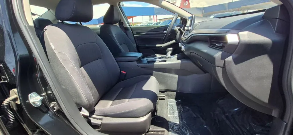 2025 Nissan Altima SV - Photo 14