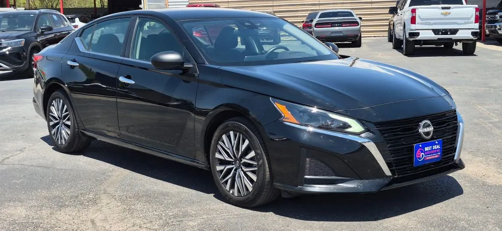 2025 Nissan Altima SV - Photo 8
