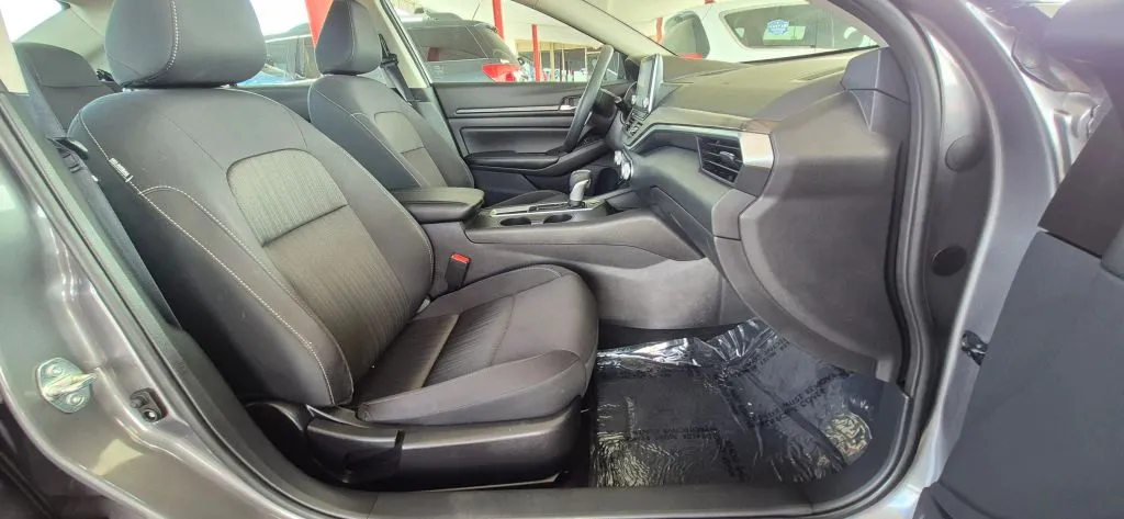 2025 Nissan Altima SV - Photo 14