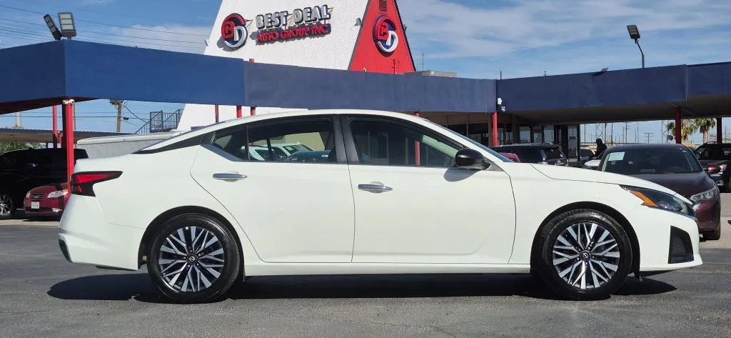 2025 Nissan Altima SV - Photo 7