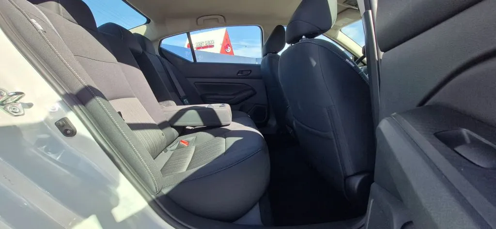 2025 Nissan Altima SV - Photo 12