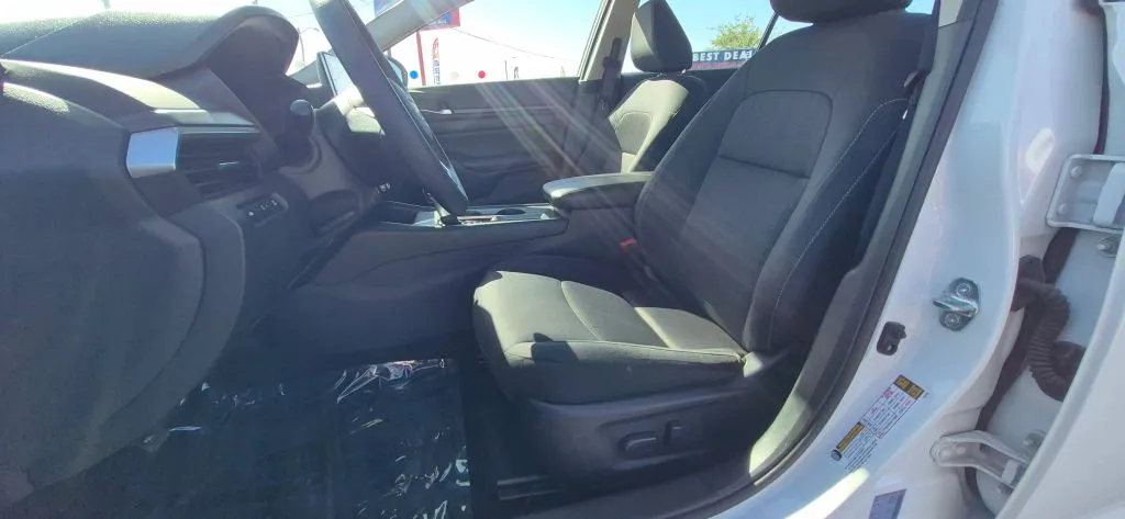 2025 Nissan Altima SV - Photo 10