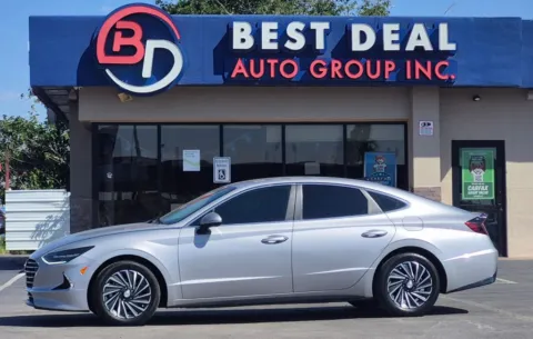 Silver 2023 Hyundai Sonata Hybrid SEL Sedan 4D for sale in El Paso, TX