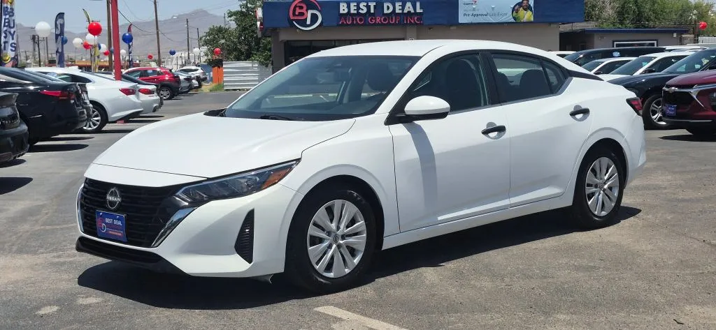 Nissan Sentra photo 2
