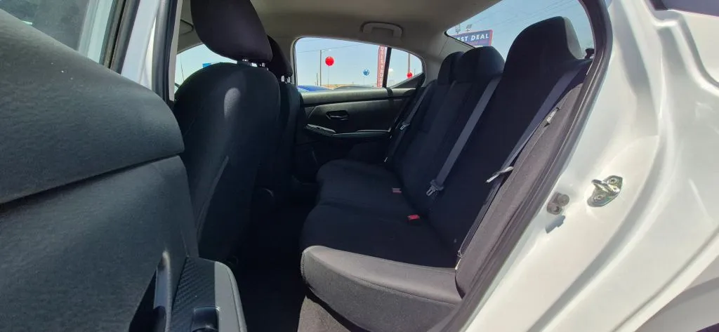 Nissan Sentra photo 11