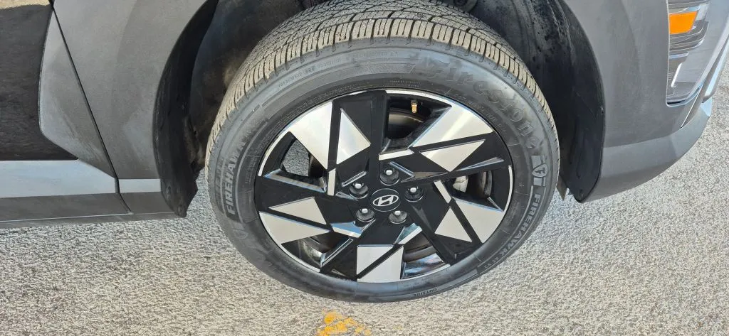 Hyundai Kona photo 18