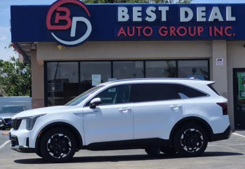 White 2024 Kia Sorento S Sport Utility 4D for sale in El Paso, TX