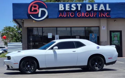 White 2019 Dodge Challenger SXT Coupe 2D for sale in El Paso, TX