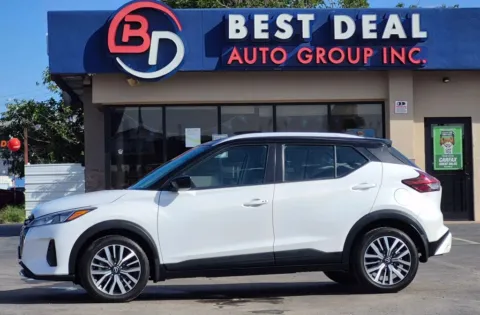 White 2024 Nissan Kicks SV Sport Utility 4D for sale in El Paso, TX
