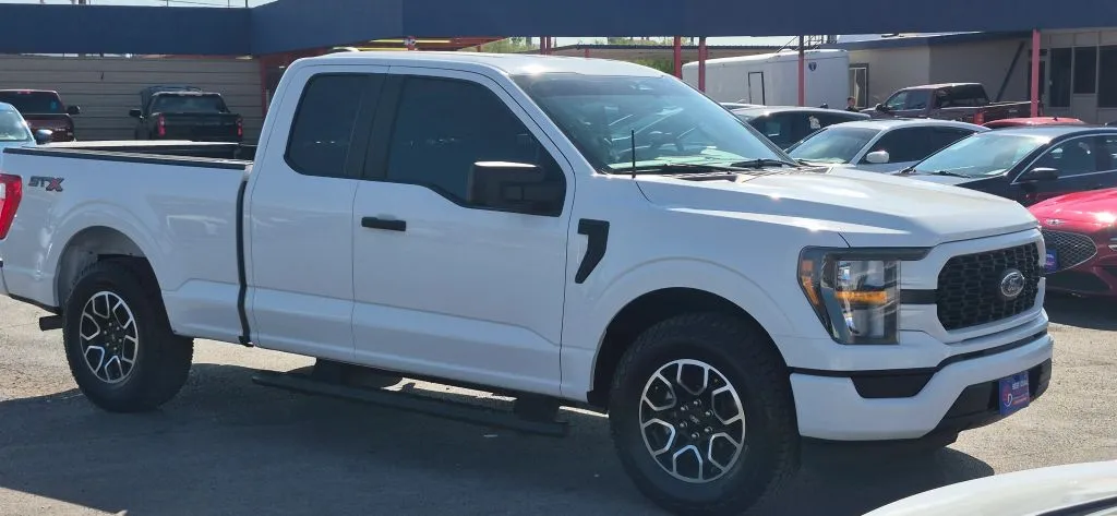 Ford F-150 photo 8