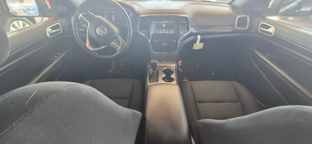 Jeep Grand Cherokee photo 16