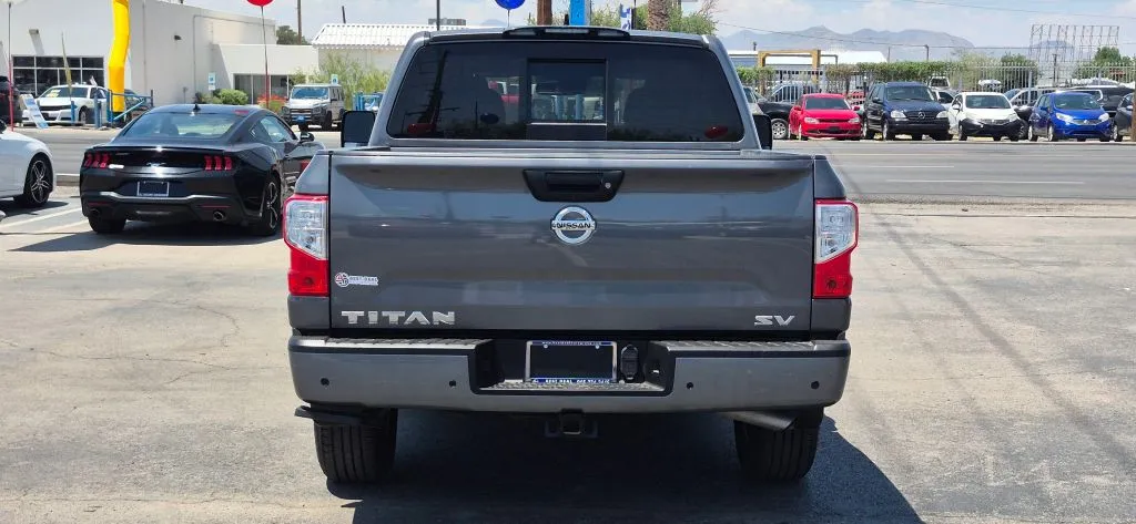 Nissan Titan photo 5