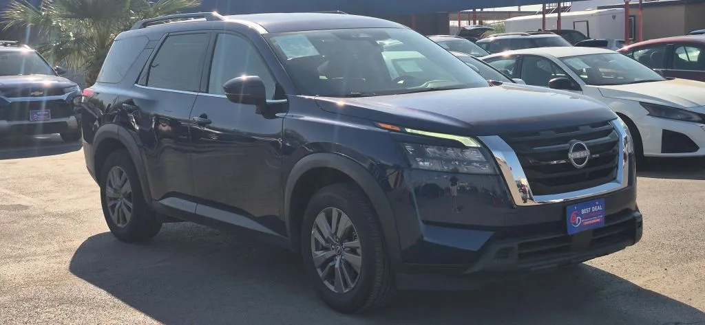Nissan Pathfinder photo 8