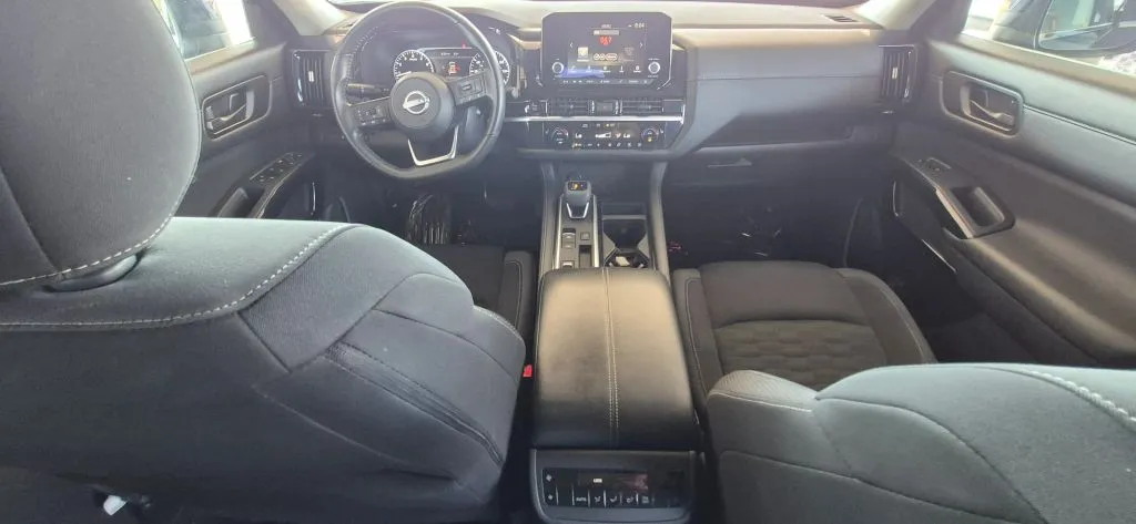 Nissan Pathfinder photo 17