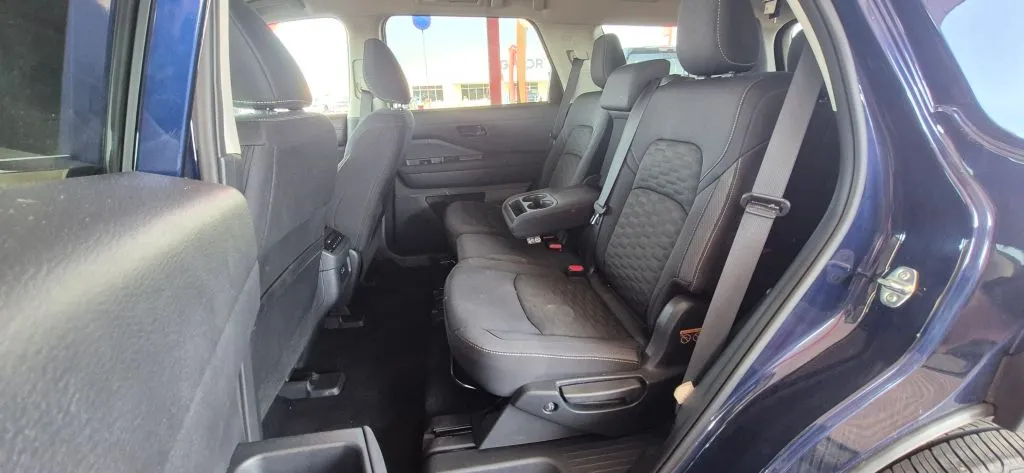 Nissan Pathfinder photo 12