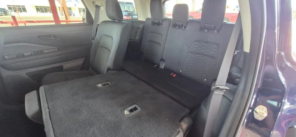 Nissan Pathfinder photo 13
