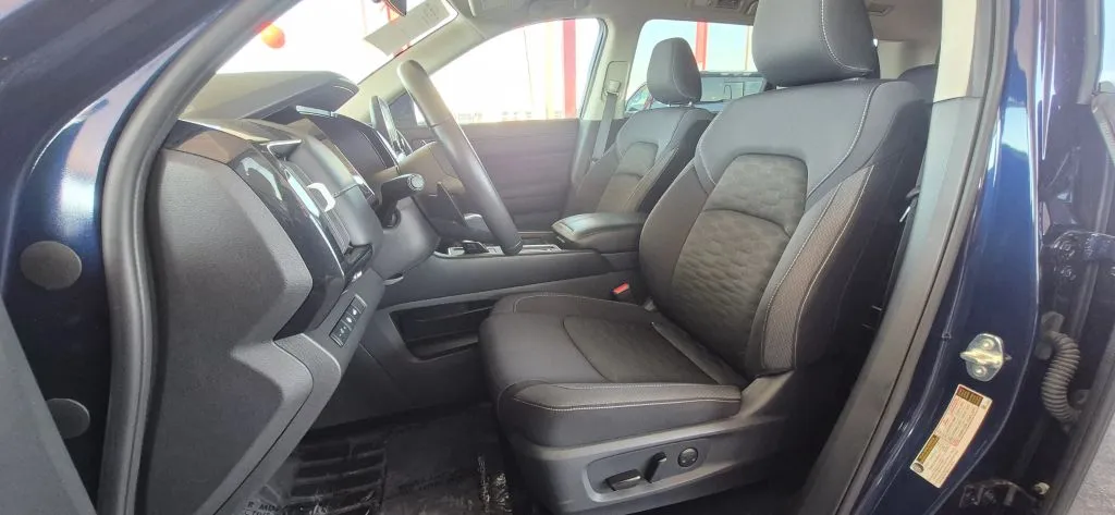Nissan Pathfinder photo 11