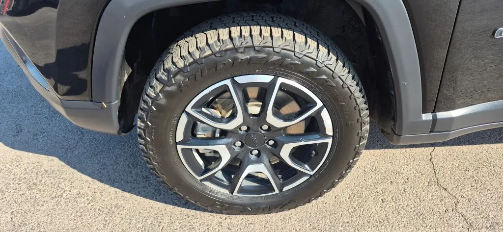 Jeep Compass photo 17