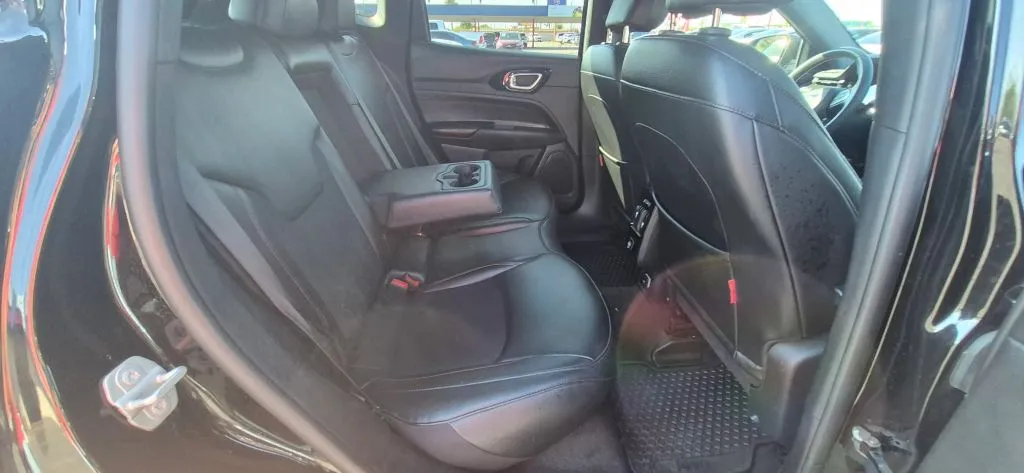 Jeep Compass photo 13