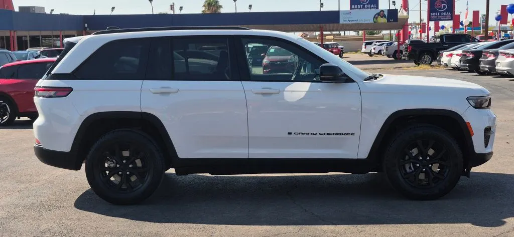 Jeep Grand Cherokee photo 7