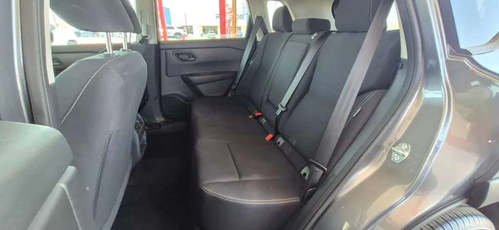 Nissan Rogue photo 12